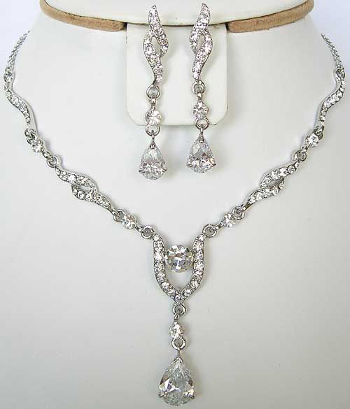 n320 White Swarovski Crystal Bridal Wedding Necklace Earrings Set FREE 