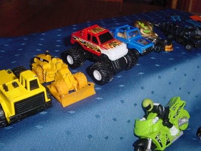 Huge Lot of 35 toys CARS TRUCKS die cast Hot Wheels TONKA Matchbox see 